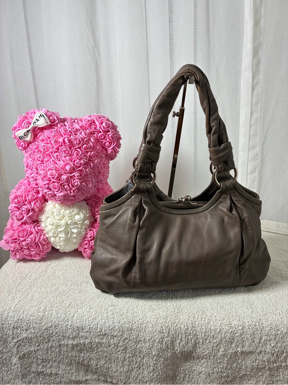 GUC Coach Kisslock Madison Shoulder Bag